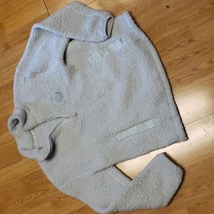 Ivory Ella baby blue Sherpa pullover sz small